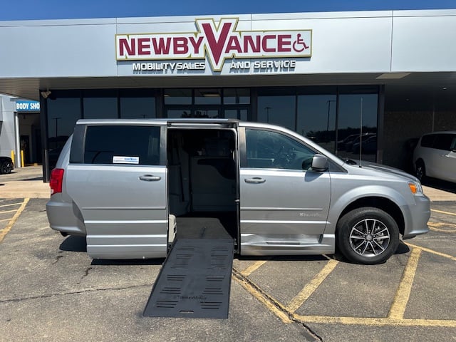 2017 Dodge Grand Caravan SXT's photo